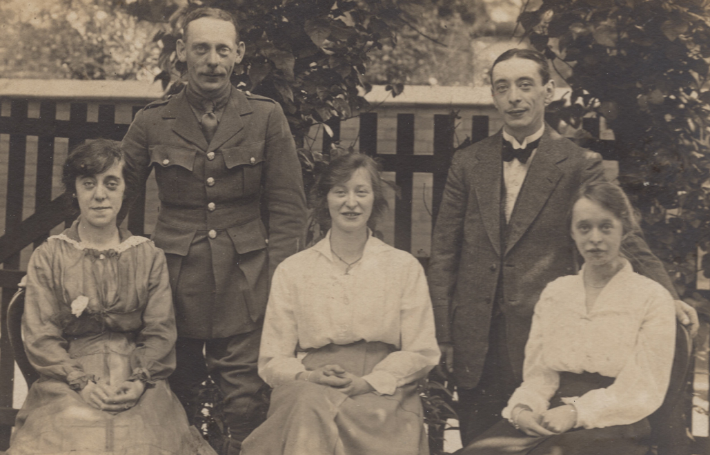 2/Lt. "Eddie" Downing with his Sisters and Brother. Summer 1917.